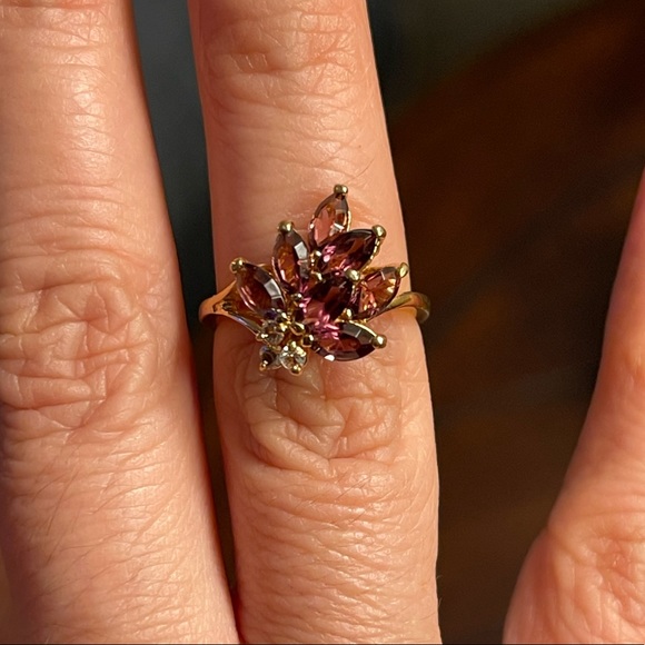 1970s rhinestone gold tone pinky ring - Picture 4 of 11